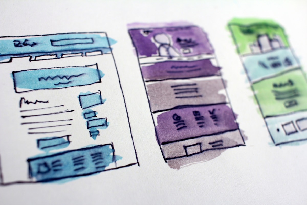 Wireframes dessinés à la main pour un site web